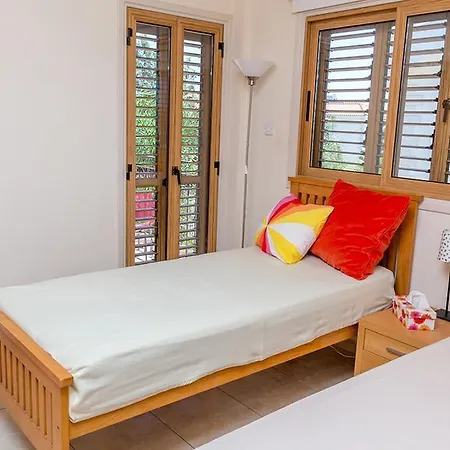 Rent Private 120 Айя-Напа